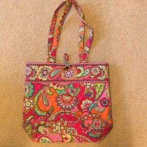 Vera Bradley medium sized tote bag!